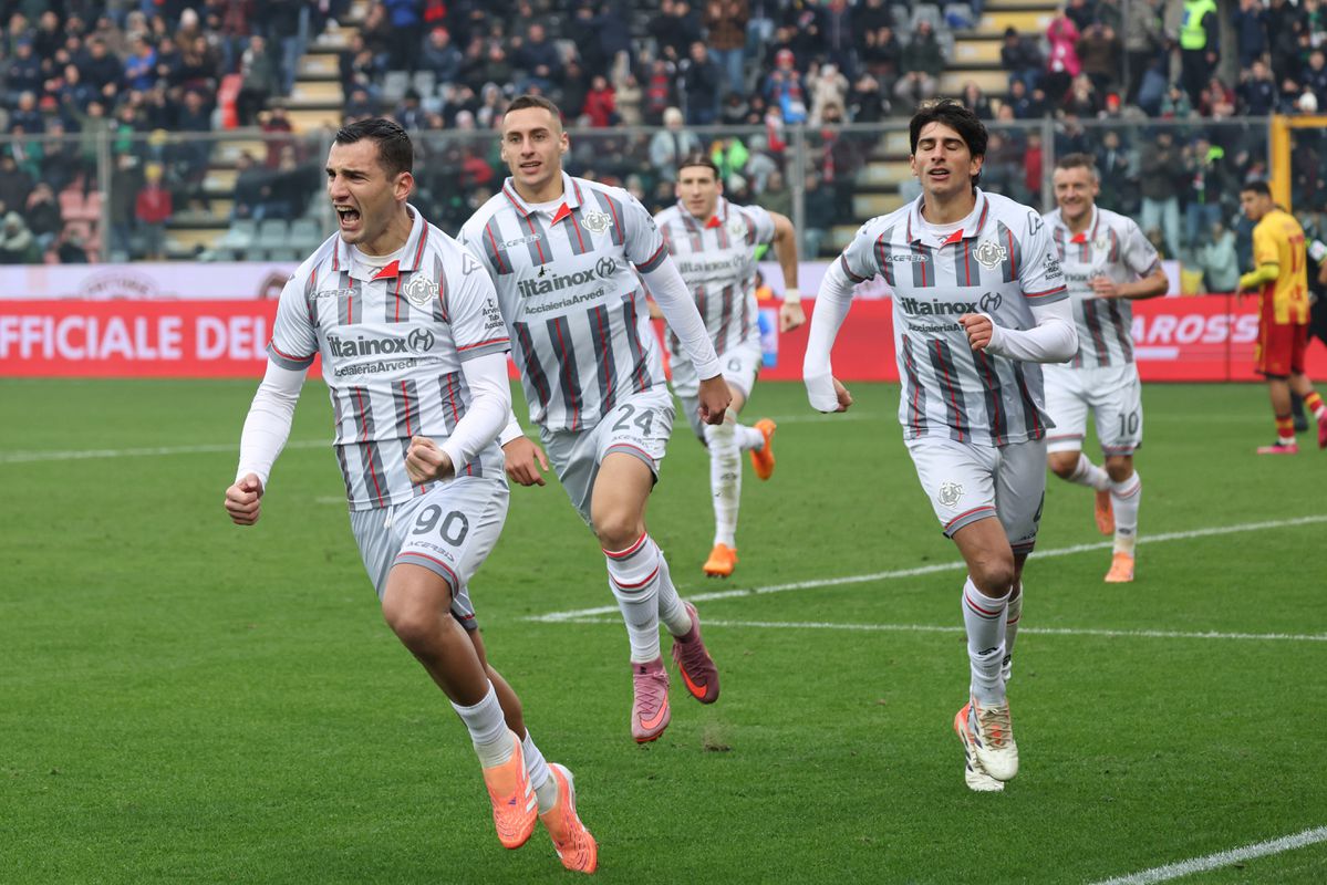 Cremonese zvládlo ďalší dôležitý súboj a posunulo sa v tabuľke. Tentokrát si to odniesli futbalisti Lecce