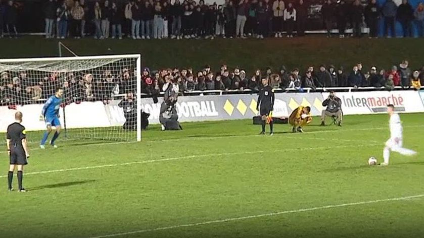 Chateauroux Player Antoine Mille’s Humiliating Penalty Fail in French Cup Match Causes Worldwide Laughter