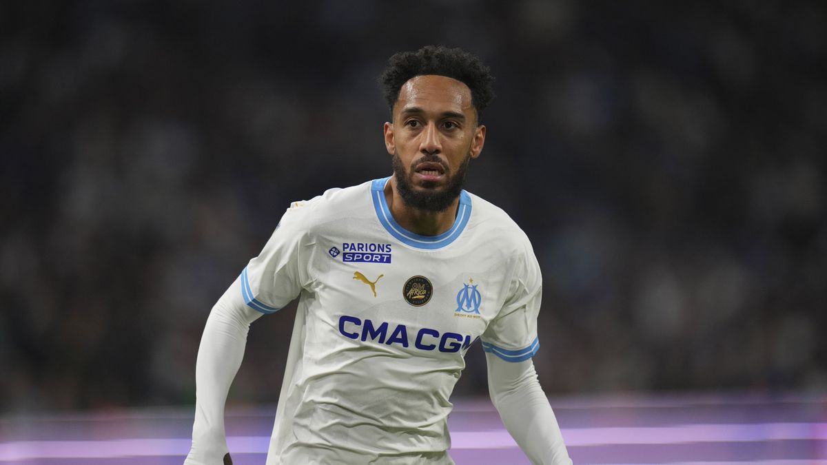 Aubameyang odchod z tímu oľutoval: Vykradli mi dom a klub musel predať hráča