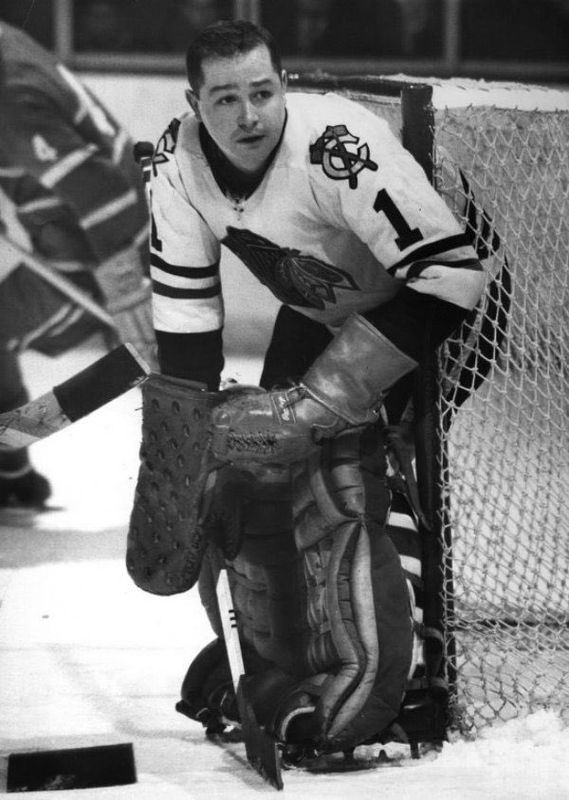 Zomrel legendárny brankár NHL. Hrával s Mikitom, jeho rekord je neprekonateľný