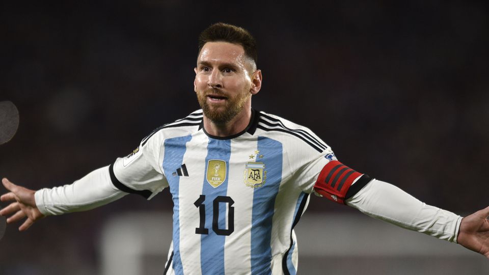 Messi krásnym gólom spasil Argentínu, majstri sveta sa vrátili tesnou výhrou nad účastníkom MS v Katare
