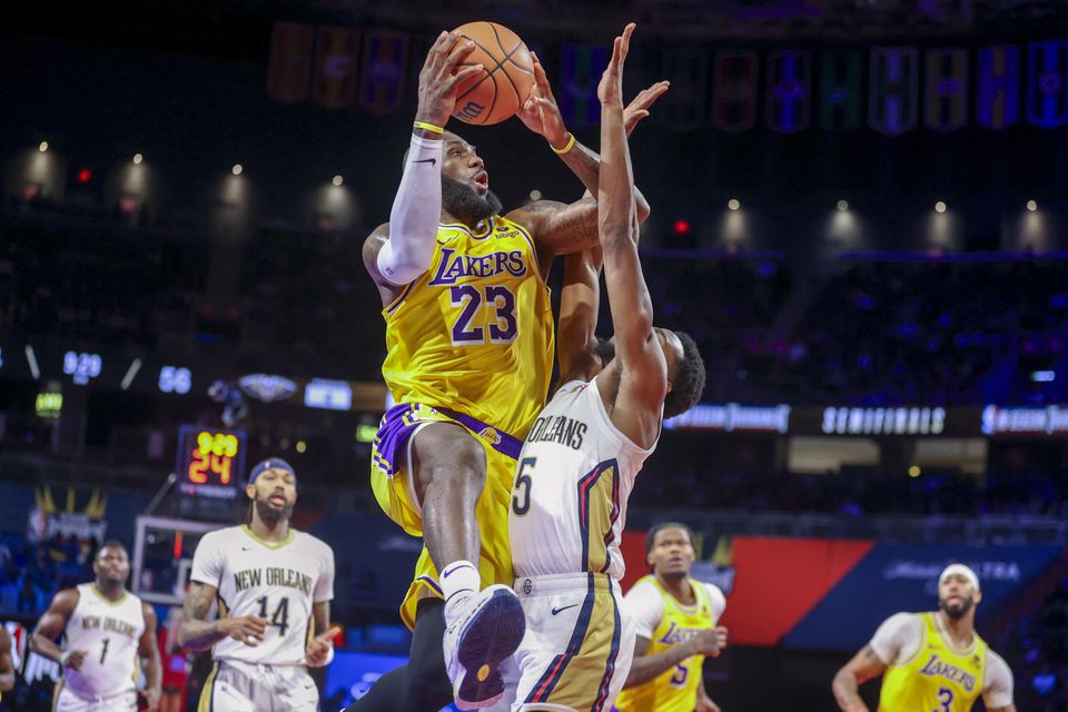 Pohár NBA: LeBron James zariadil postup Los Angeles Lakers do finále
