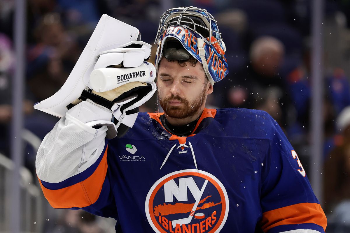 Hviezdou týždňa ruský brankár. V tesnom závese jeho americký kolega