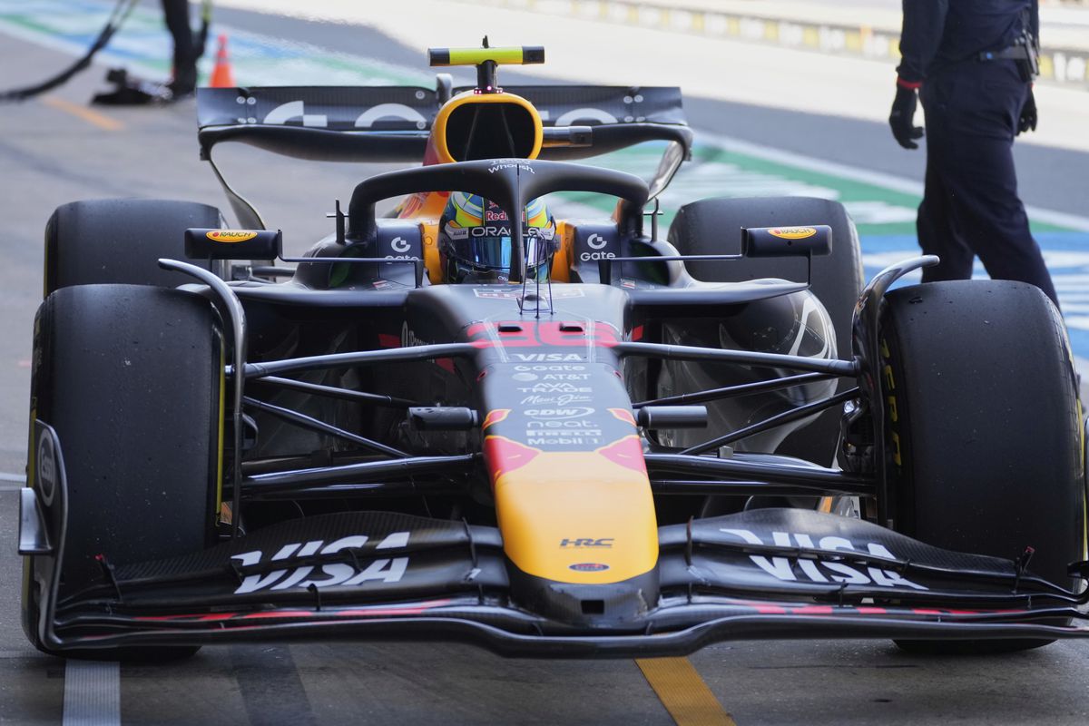 Nová tvár vo Formule 1 má len 18 rokov. Kto je tínedžer, ktorý bude jazdiť za Racing Bulls?