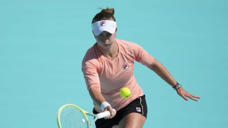 WTA Abu Zabí: Krejčíková sa s turnajom lúči, Kasatkina svoju súperku zničila
