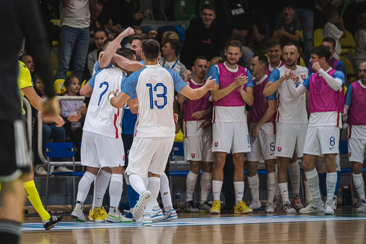 VIDÉO D’une victoire nette, du drame jusqu’aux dernières secondes.  Les Slovaques ont battu de peu les Allemands, l’espoir des Championnats du monde est vivant