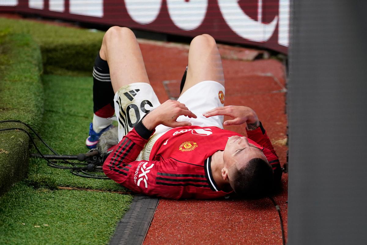 Manchester United po reprezentačnej prestávke trápi maródka. Proti Tottenhamu mu chýbajú traja hráči