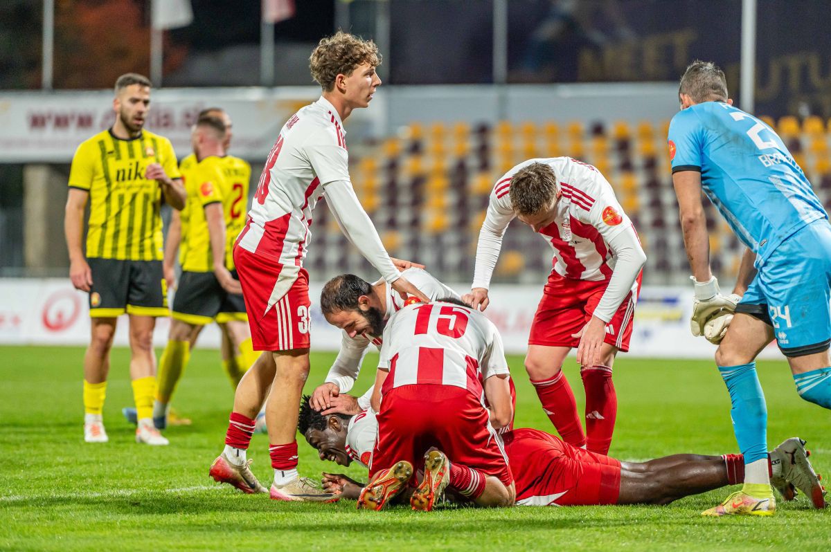 Bystrica zvíťazila aj s červenou kartou, Šamorín premrhal trojgólový náskok. Púchov v závere ukradol bod