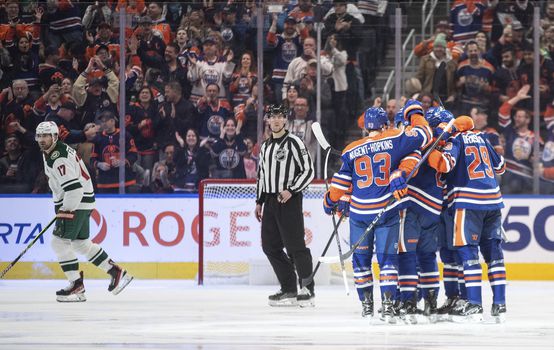 Edmonton natiahol víťaznú šnúru, Columbus uspel na domácom ľade