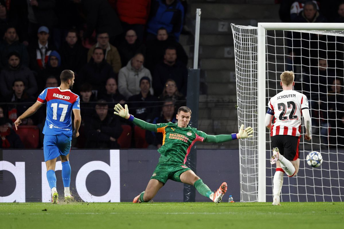 VIDEO Dávid Hancko má inštinkt útočníka! Slovenský futbalista dal gól v Lige majstrov