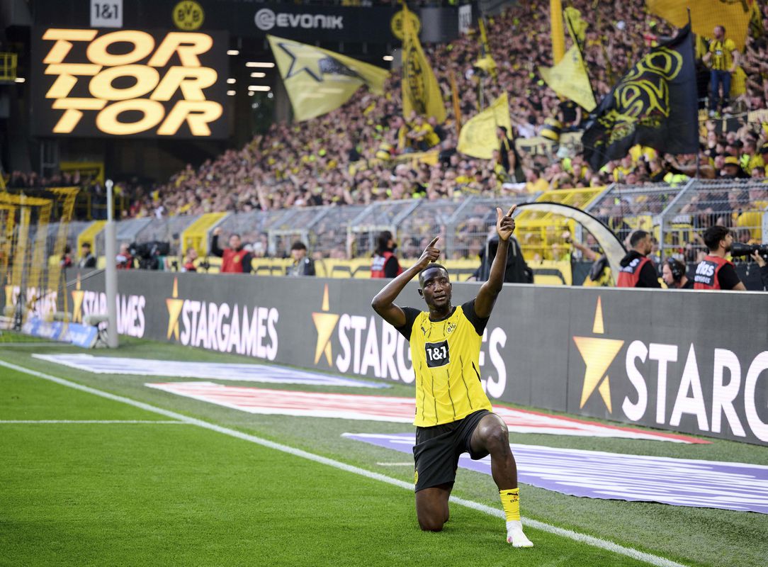 Koniec Lewandowskeho sa blíži. Hansi Flick navrhol vedeniu FC Barcelona ideálneho útočníka