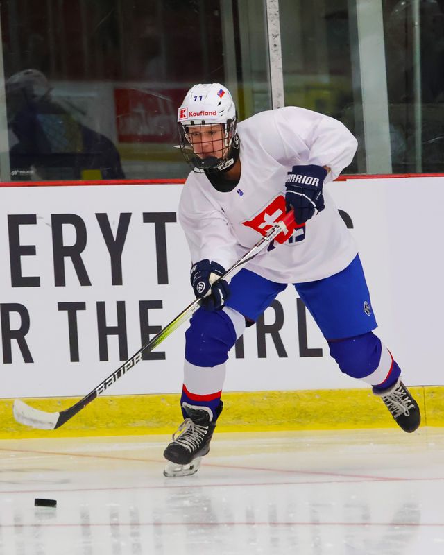 Horor na úvod MS. Američanky sa len zabávali, mladé Slovenky schytali historický debakel