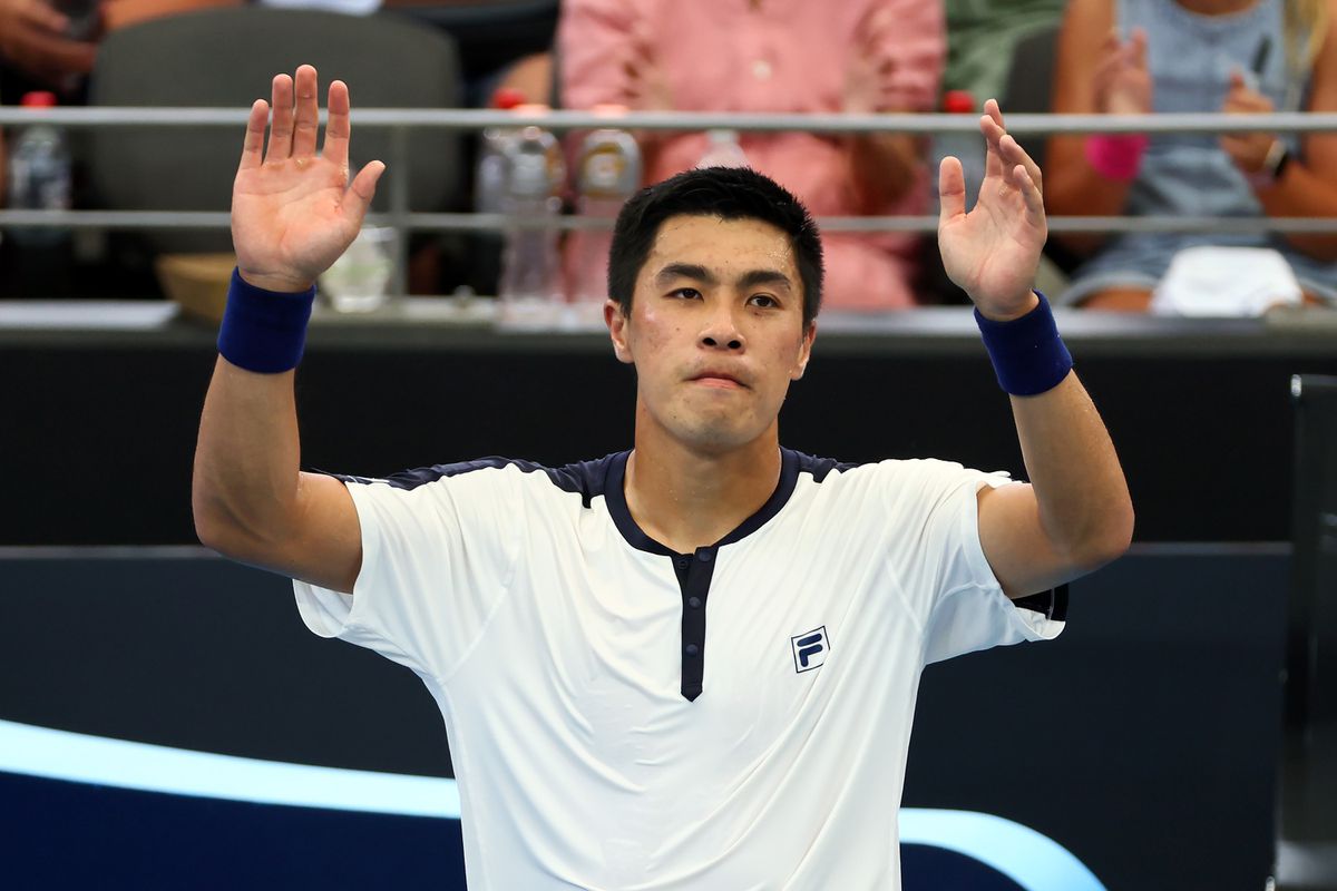 ATP Brisbane: Brandon Nakashima zdolal svojho krajana a zahrá si vo finále