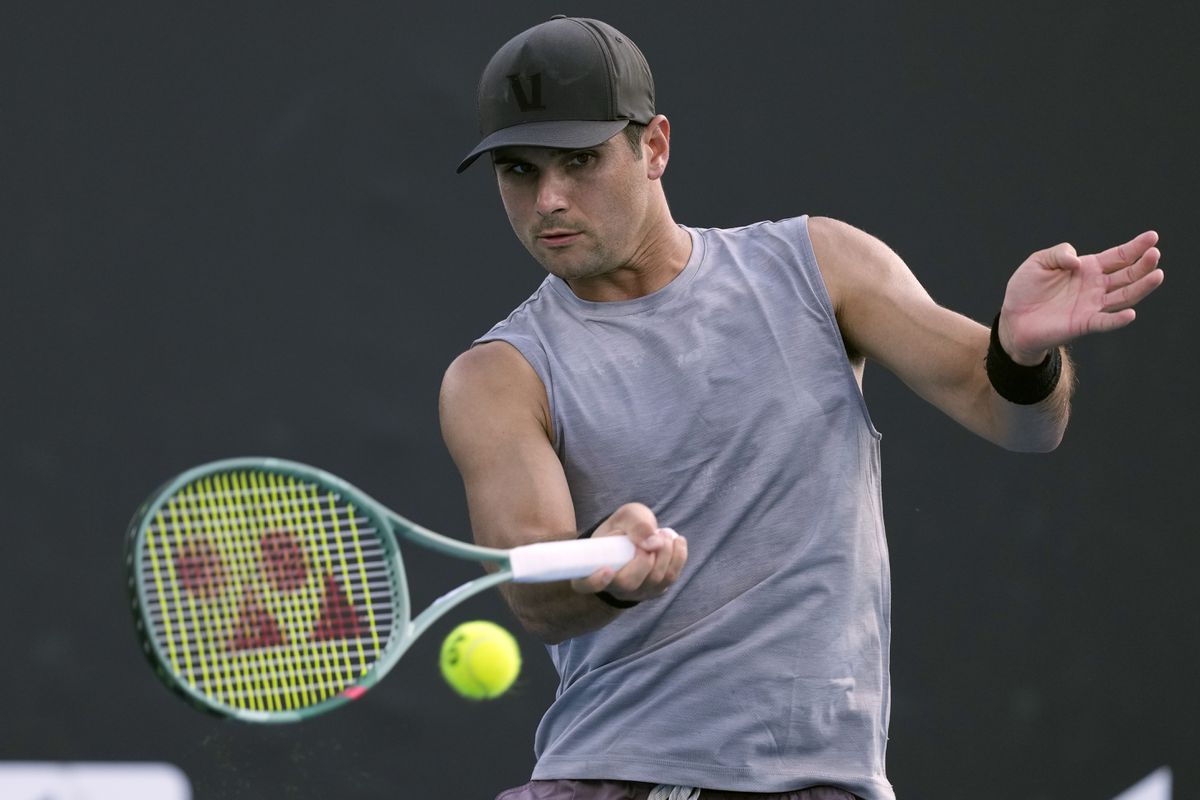ATP Auckland: Marcos Giron zdolal nasadeného hráča a postúpil do semifinále