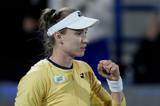 WTA Abu Zabí: Rybakinová pohodlne dokráčala k siedmemu titulu, vo finále zdolala Kasatkinovú