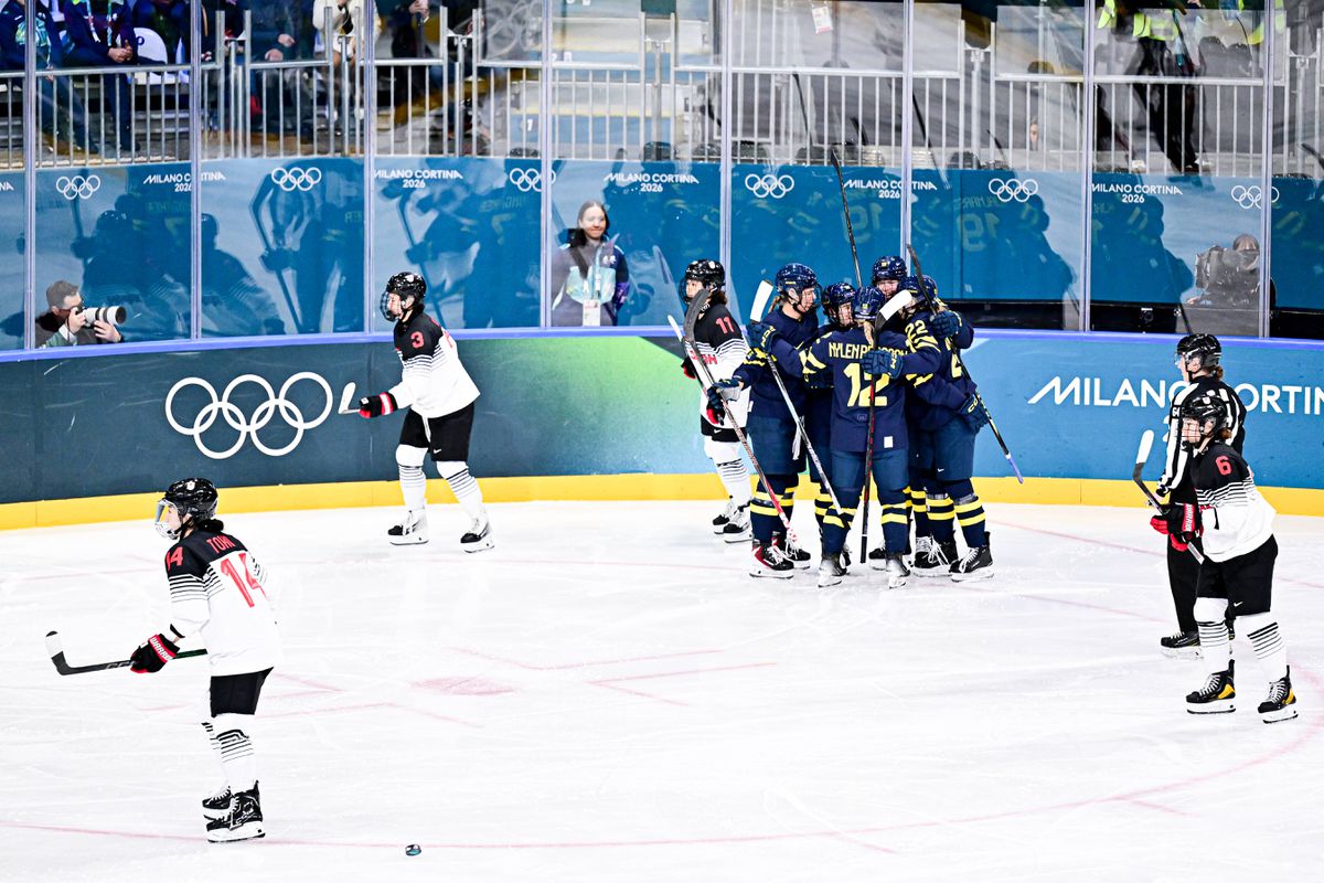 Švédky postúpili do štvrťfinále bez straty body, v záverečnom dueli skupiny si poradili s Japonkami