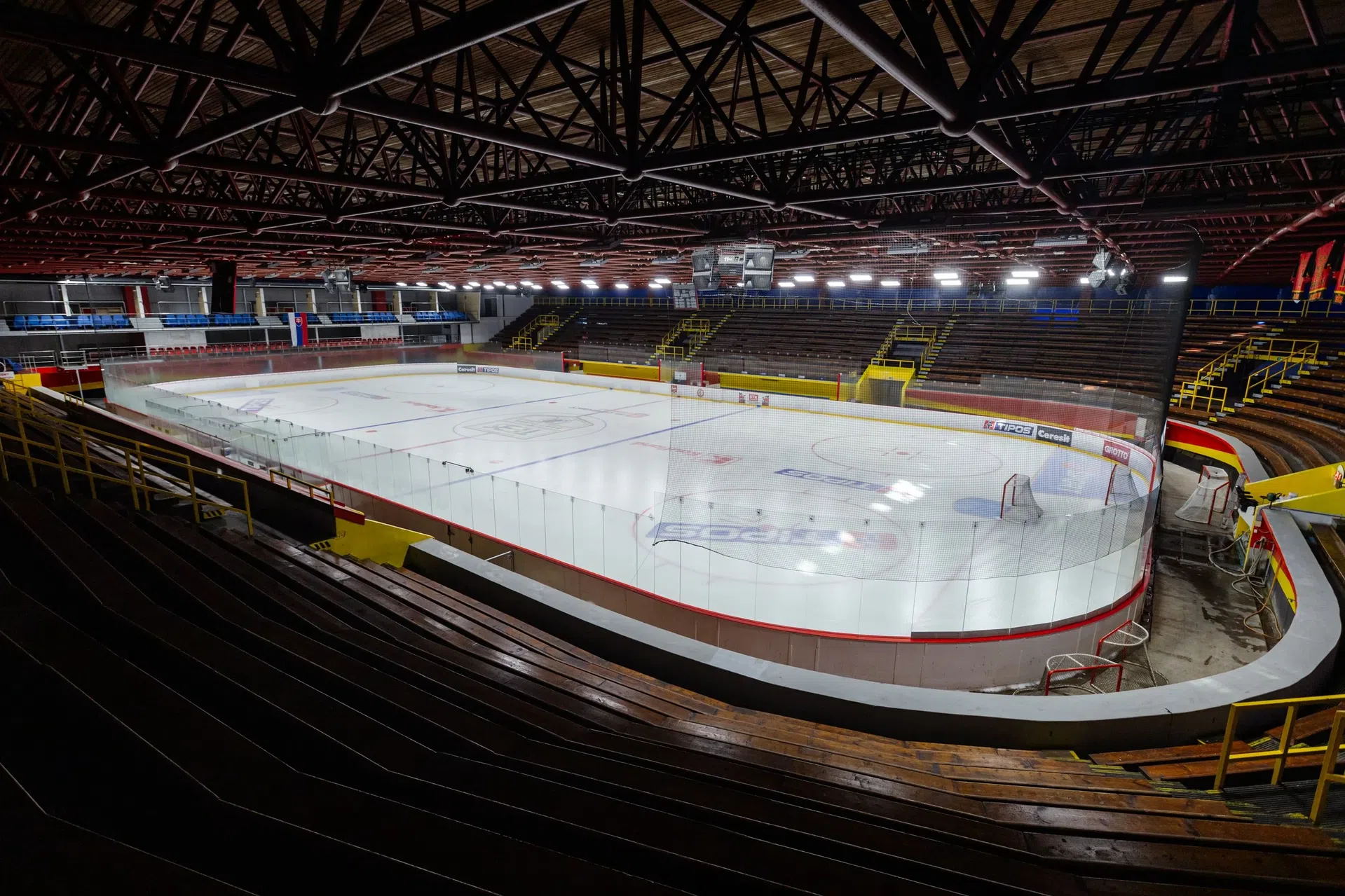 Zimný štadión Vladimíra Dzurillu, zdroj: rskruzinov.sk