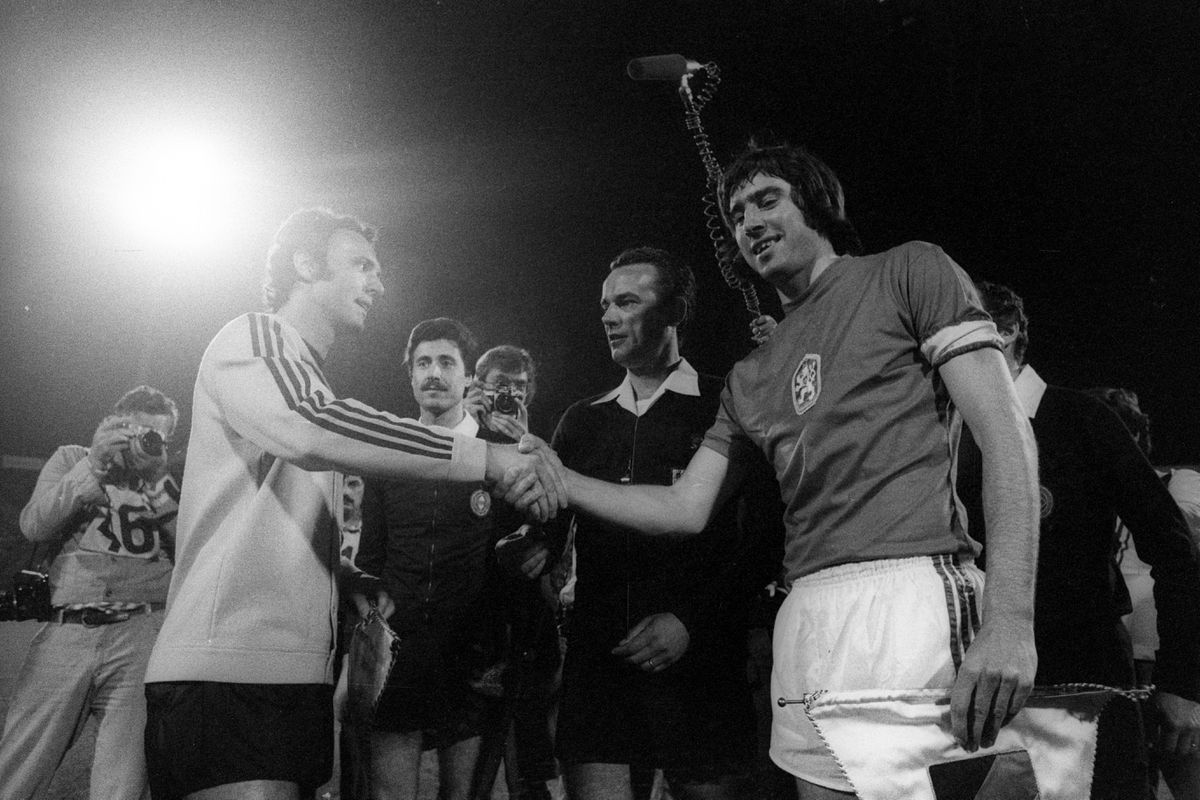 Kapitán majstrov Európy mal na stole ponuky od Bayernu či Dortmundu. Komunisti nedodržalo slovo