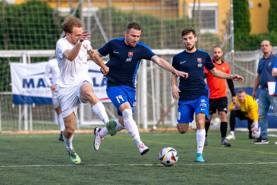 Slovensko uhralo so silným Maďarskom dva vyrovnané zápasy. Skóroval aj Jendrišek