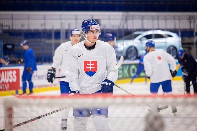 Die Eislauf-Aufstellung vor dem starken Start der Eishockey-Weltmeisterschaft.  Wie stellen wir uns Deutschland gegenüber?