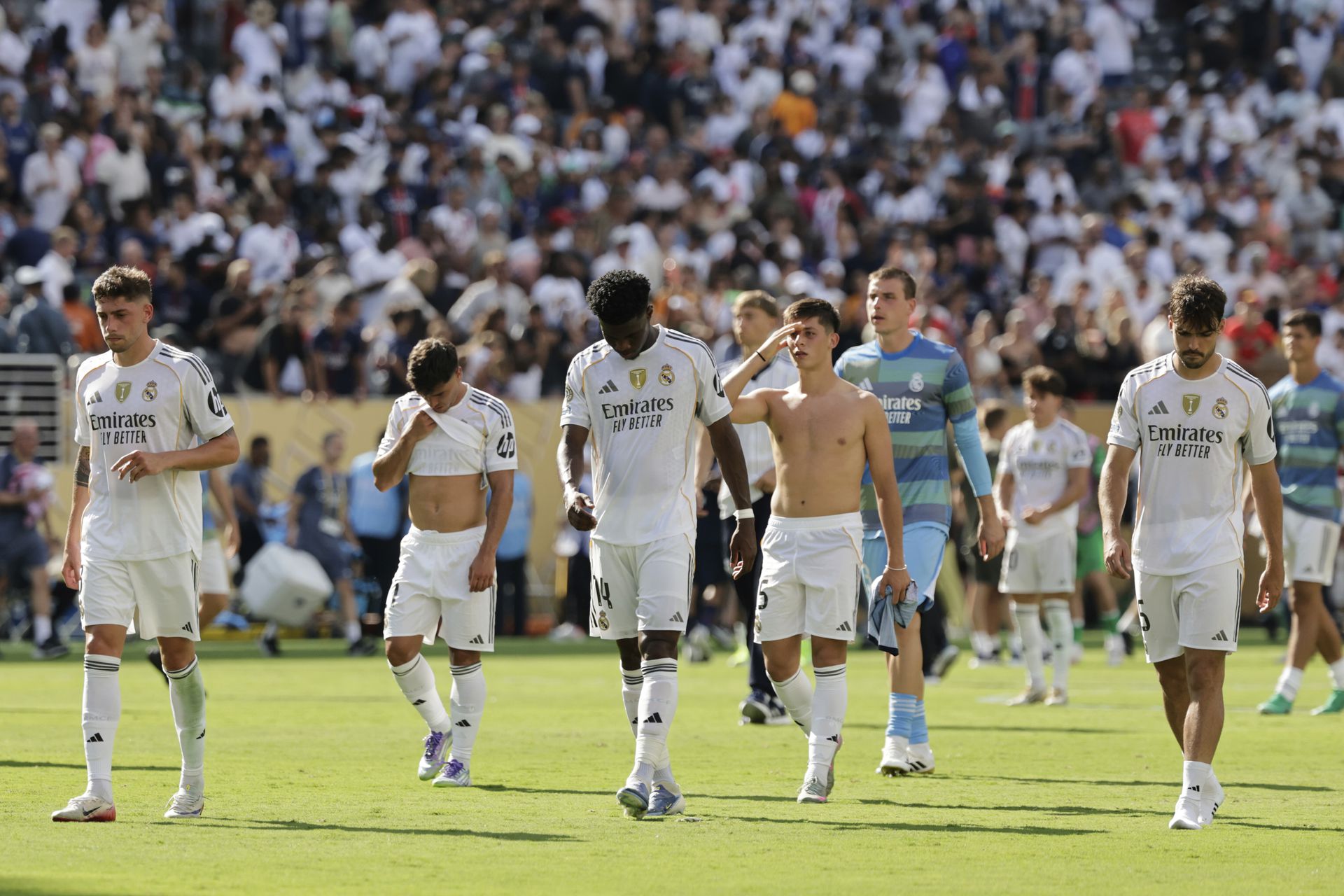 Futbalisti Realu Madrid ukončili sezónu bez trofeje. Zdroj: SITA/AP