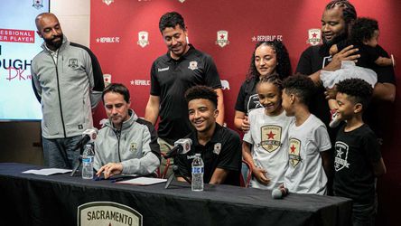 Najmladší v histórii. Americký klub podpísal profesionálnu zmluvu s 13-ročným futbalistom