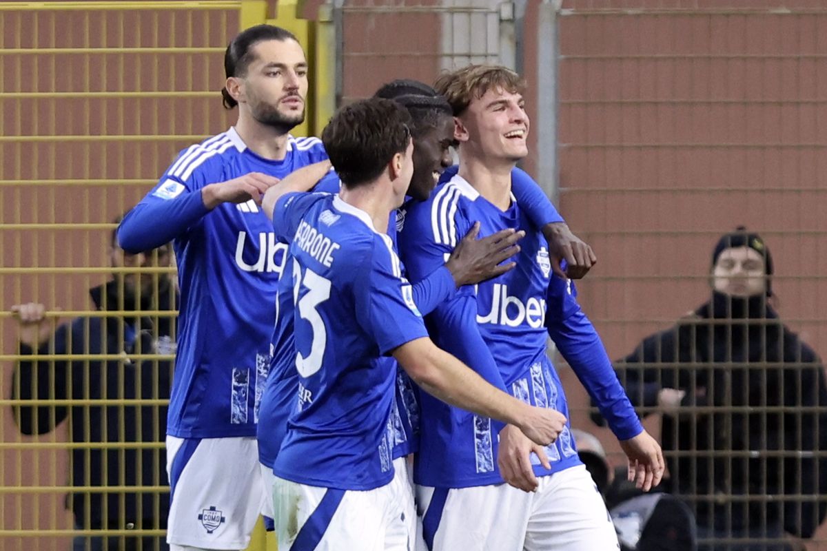 Como s druhou výhrou v rade, po triumfe nad Sassuolom si upevnili šiestu pozíciu