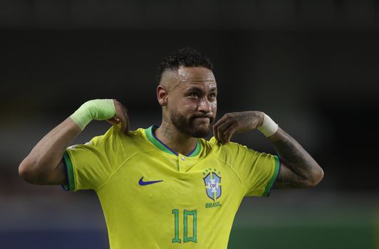 FIFA ohýba históriu. Neymar prekonal legendárneho Pelého, brazílske médiá rekord negujú