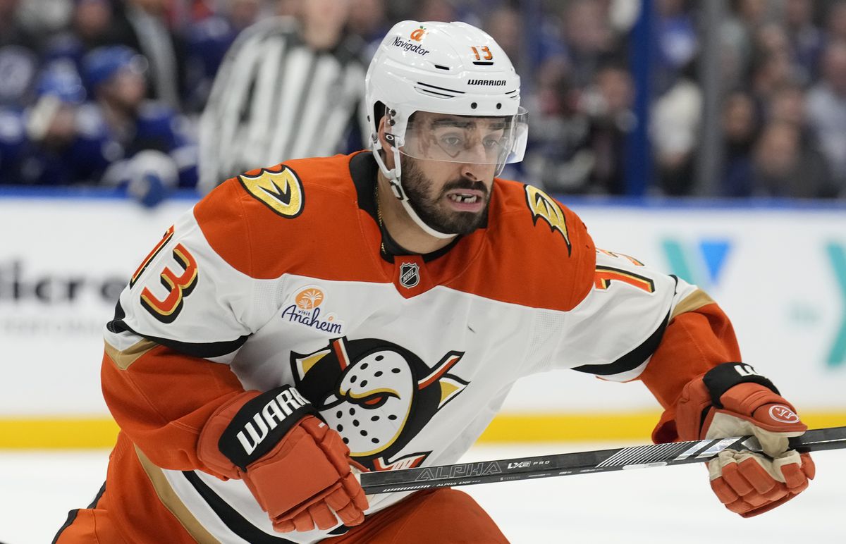 Dres St. Louis Blues bude obliekať hráč, ktorý s tímom v roku 2019 vyhral Stanleyho pohár