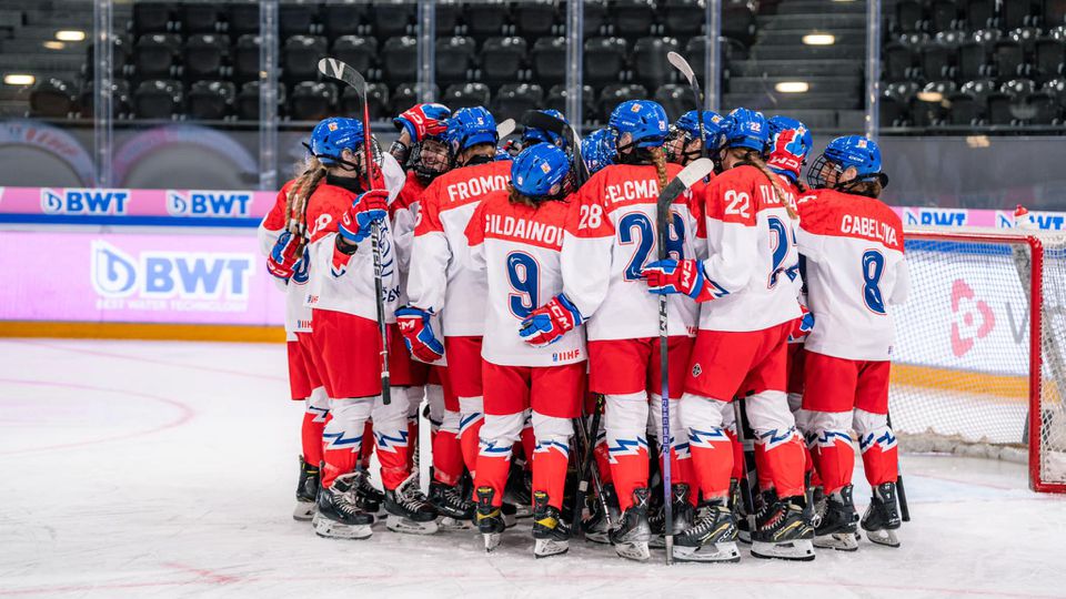 MS žien v hokeji U18: Češky siahajú na medailu! Švédky končia