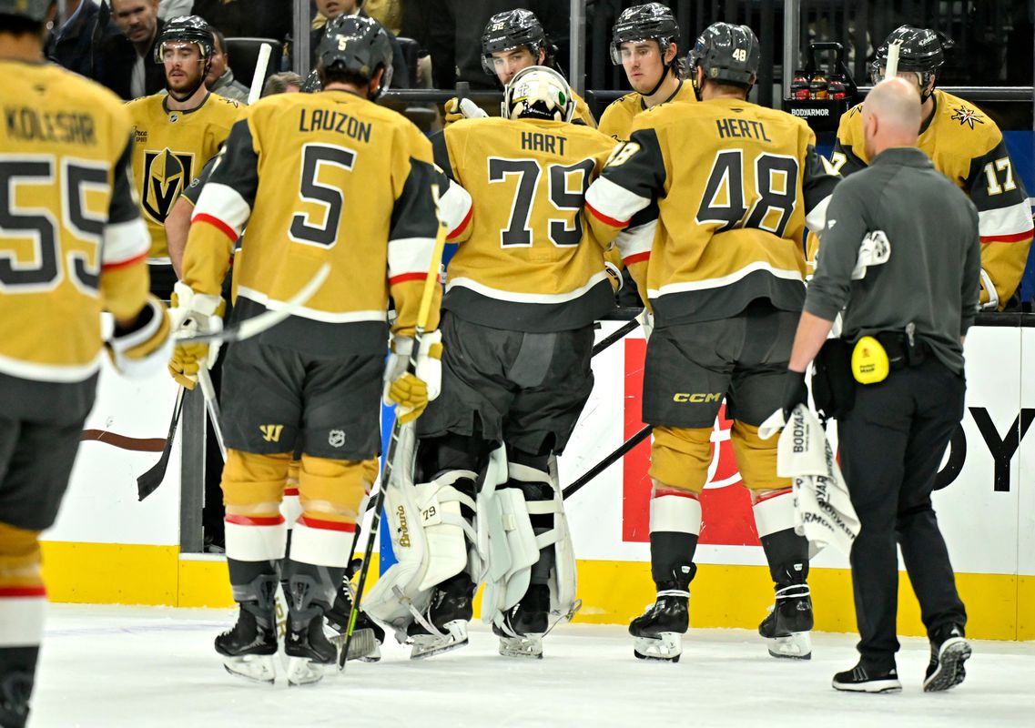 Budú sa s tým musieť vysporiadať. Vegas sa zranil ďalší brankár, čaká ho pauza