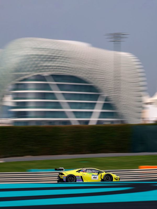 Preteky ovplyvnila kolízia, ktorú zohrala neskúsenosť. Tím ARC Bratislava skončil v Abú Zabí v prvej desiatke