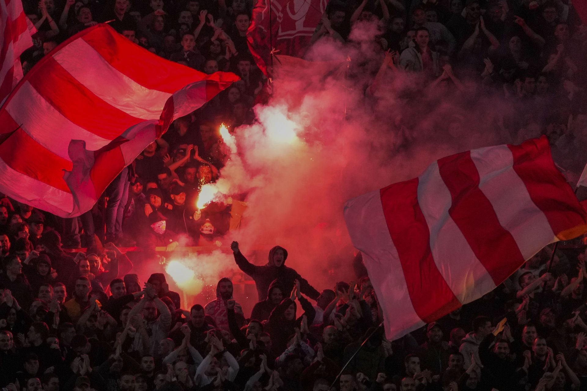 Večné derby medzi Crvena Zvezda Belehrad a Partizan Belehrad, zdroj: SITA/AP