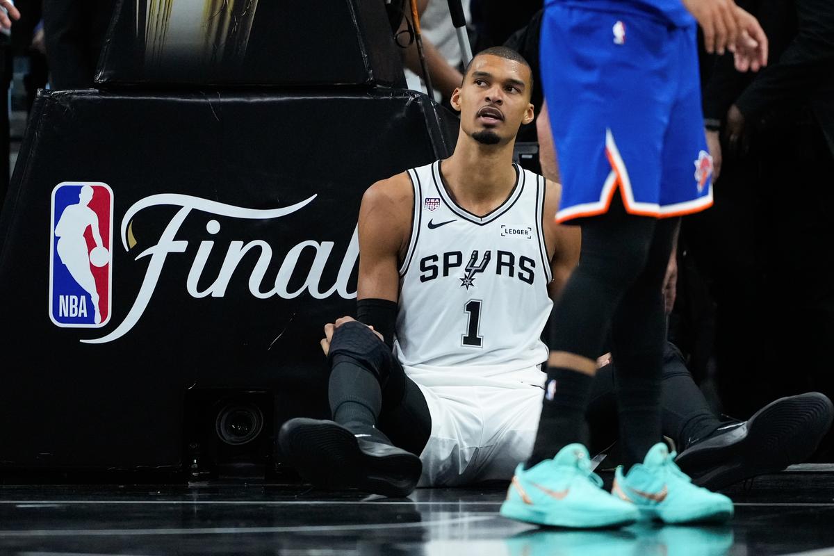 Historický podpis v klube NBA. Basketbalový fenomén dostal kontrakt, aký San Antonio ešte nezažilo