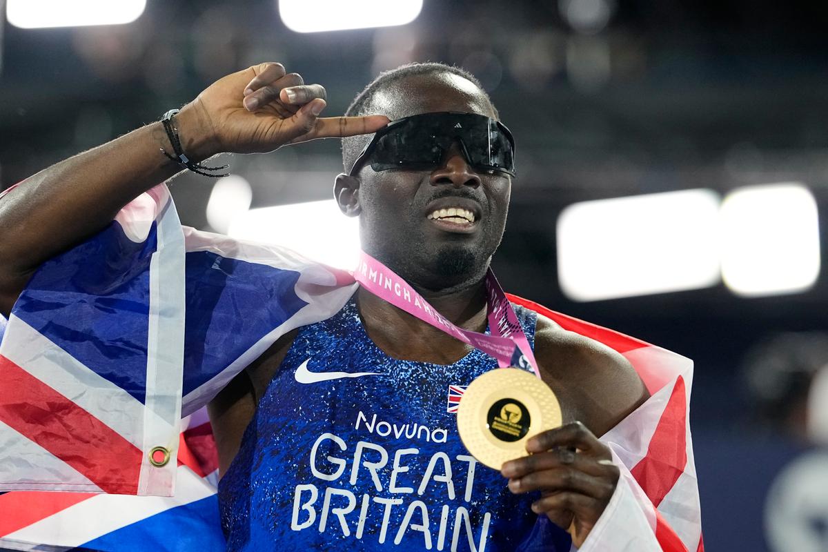 ME: Britský triumf a dráma v Birminghame. Glave ovládol kráľovskú stovku, olympijský šampión sa zranil