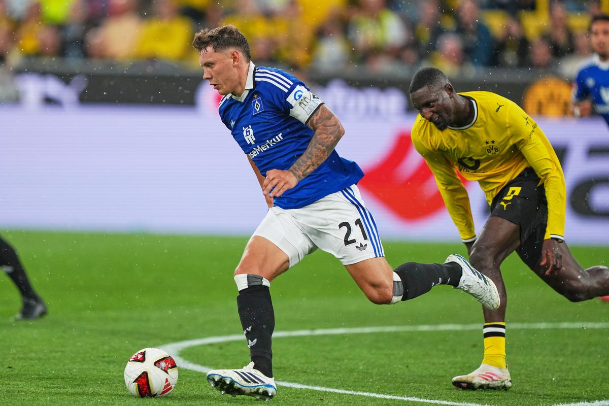 Kapitán tímu Bundesligy si roztrhol väz v kolene, čakajú ho mesiace bez futbalu