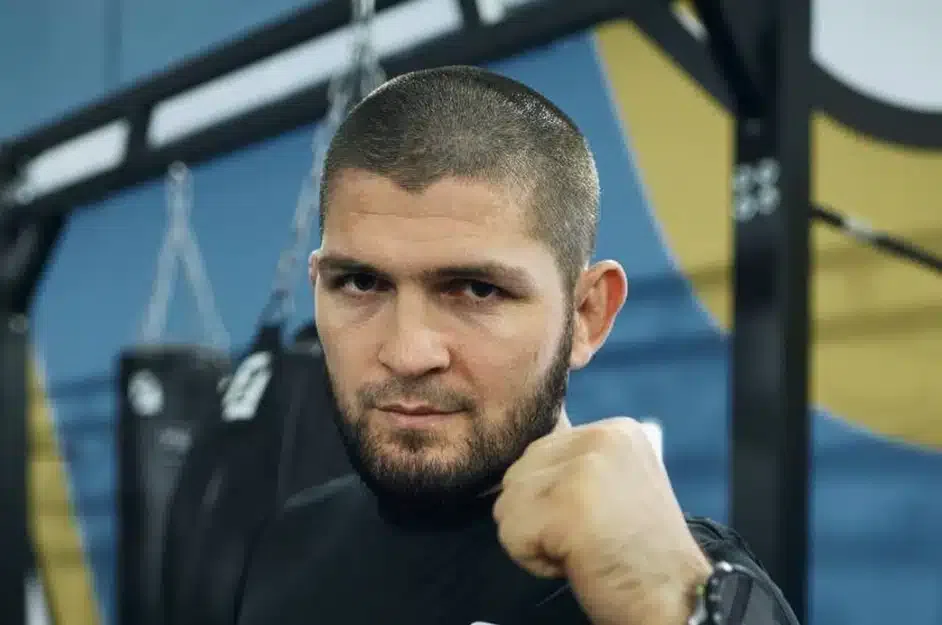VIDEO Khabib Nurmagomedov sa pustil do tohto amerického streamera. Vadila mu farba jeho kraťasov