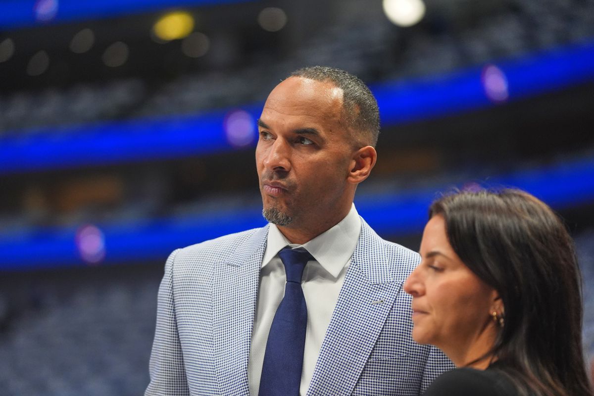 Preč s ním, skandovali fanúšikovia. Vedenie Dallasu ich vypočulo a GM, ktorý odpísal Dončiča, končí