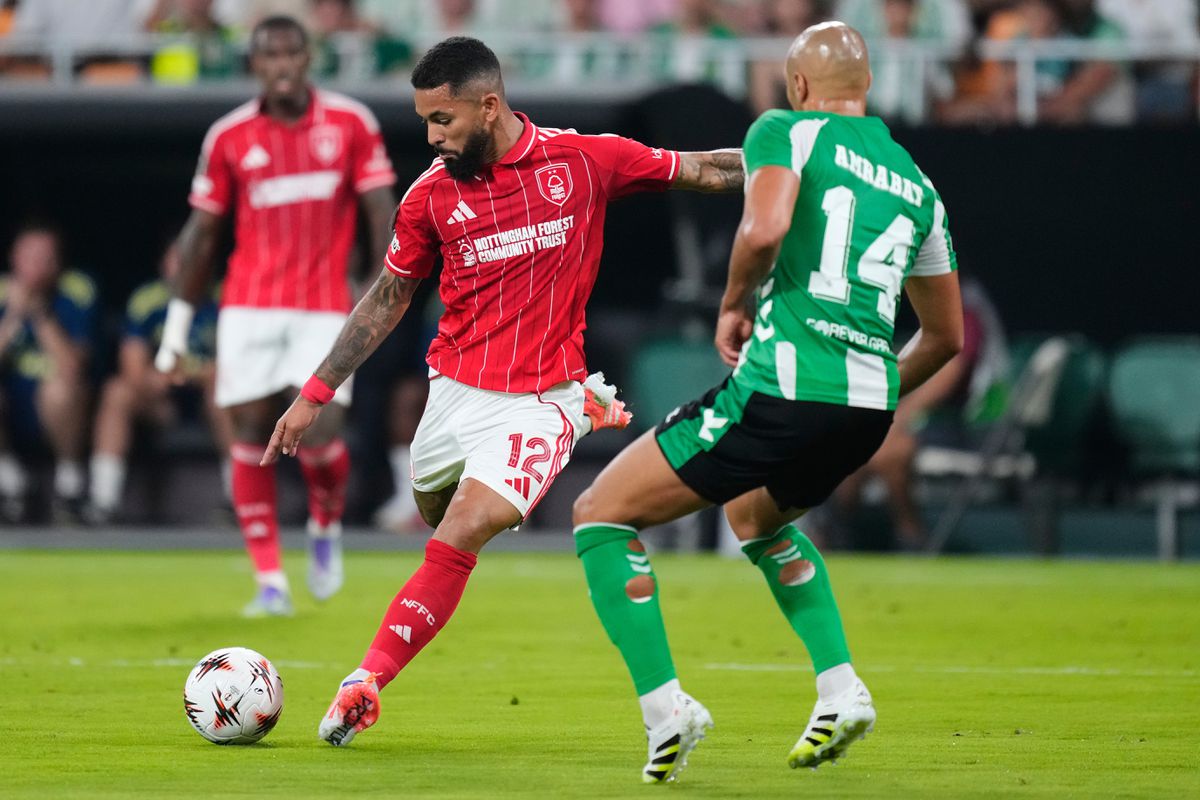 Pád z futbalového neba. Mal patriť k najlepším na svete, ako 27-ročného ho nikto nechce