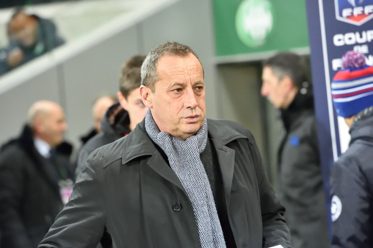 Atentát na pohrebe! Bývalého prezidenta klubu zastrelili, keď dával matke posledné zbohom