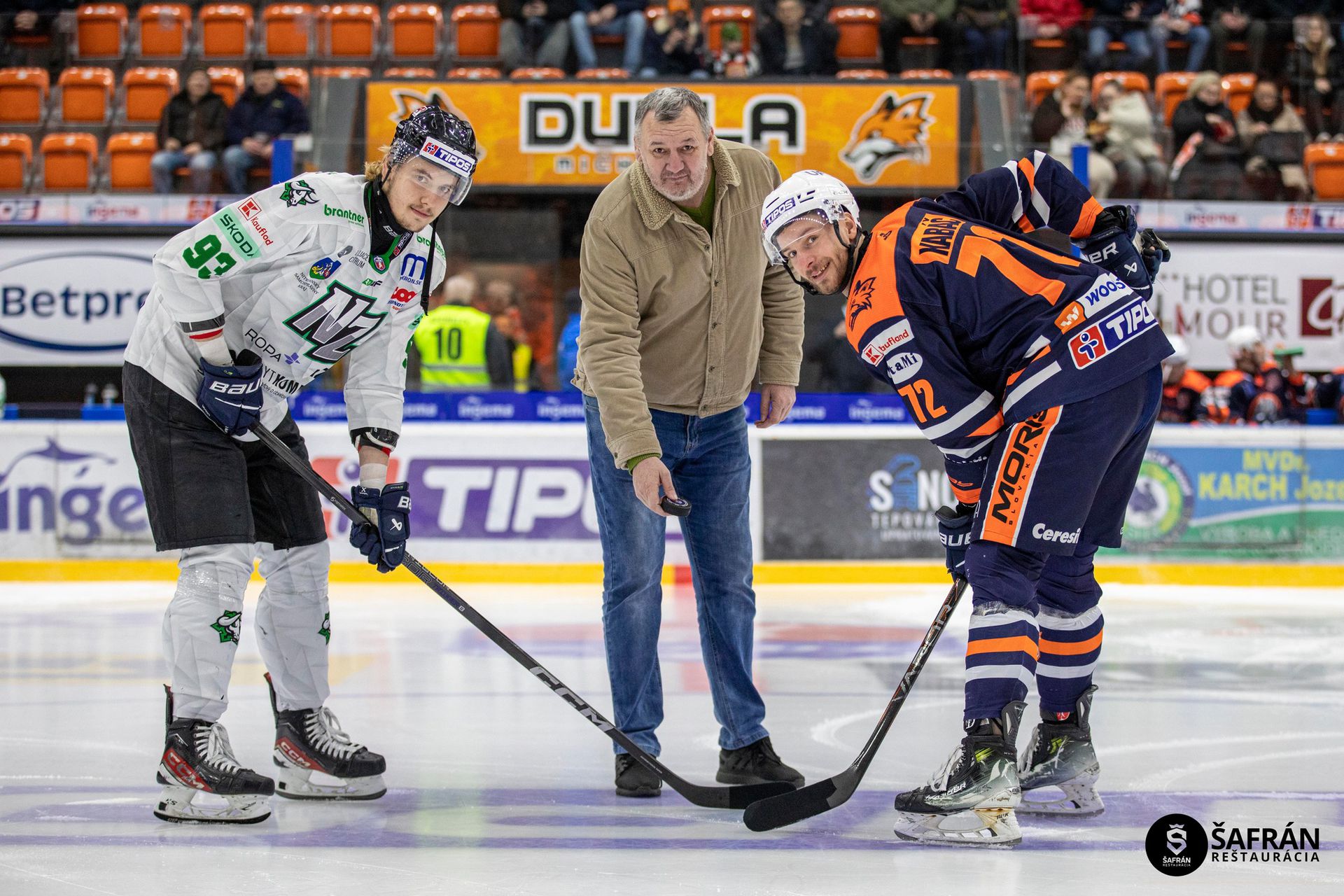 Richard Šechný a jeho syn Richard Šechný ml. v drese Nových Zámkov. Zdroj: Facebook / HK Dukla Ingema Michalovce