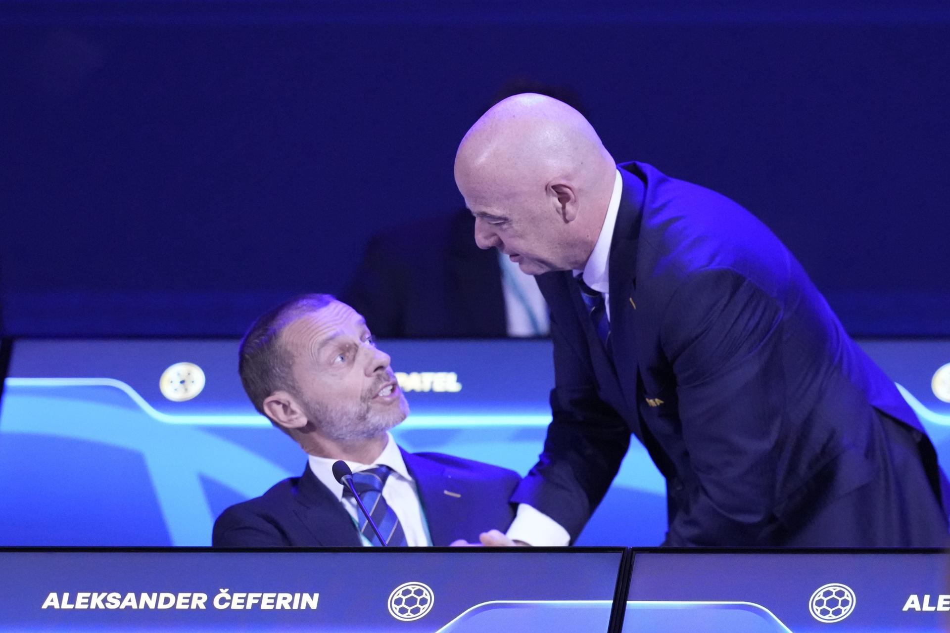 Alexander Čeferin a Gianni Infantino. Zdroj: SITA/AP