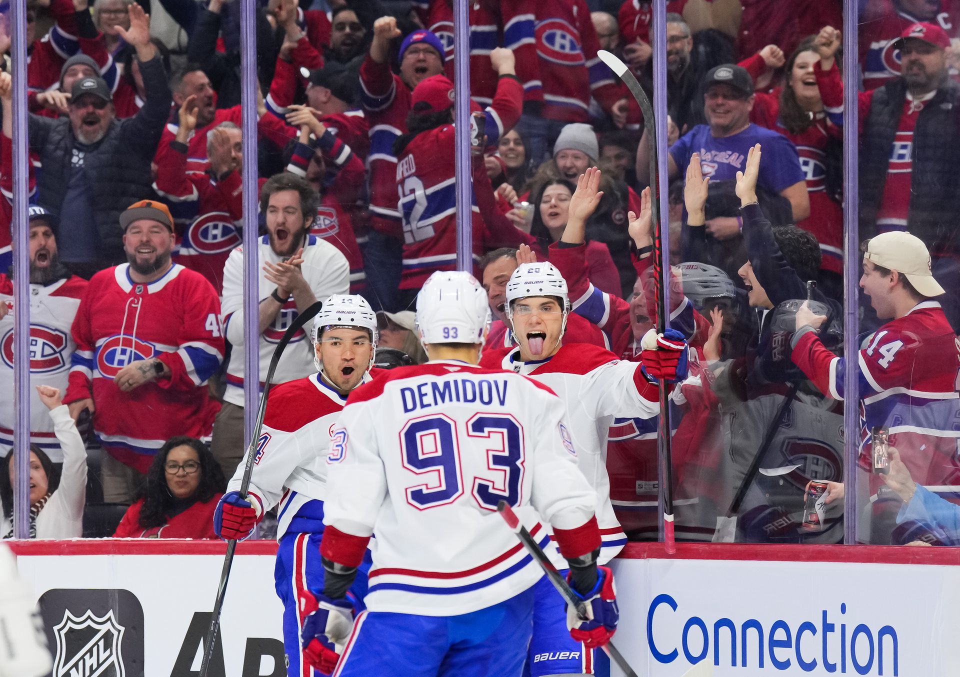 Nick Suzuki, Juraj Slafkovský a Ivan Demidov. Zdroj: X - Montreal Canadiens