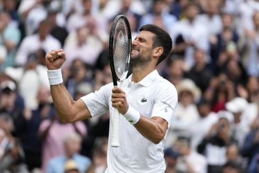 Novaka Djokoviča čaká v semifinále Wimbledonu súper, ktorý ho minulý rok takmer porazil