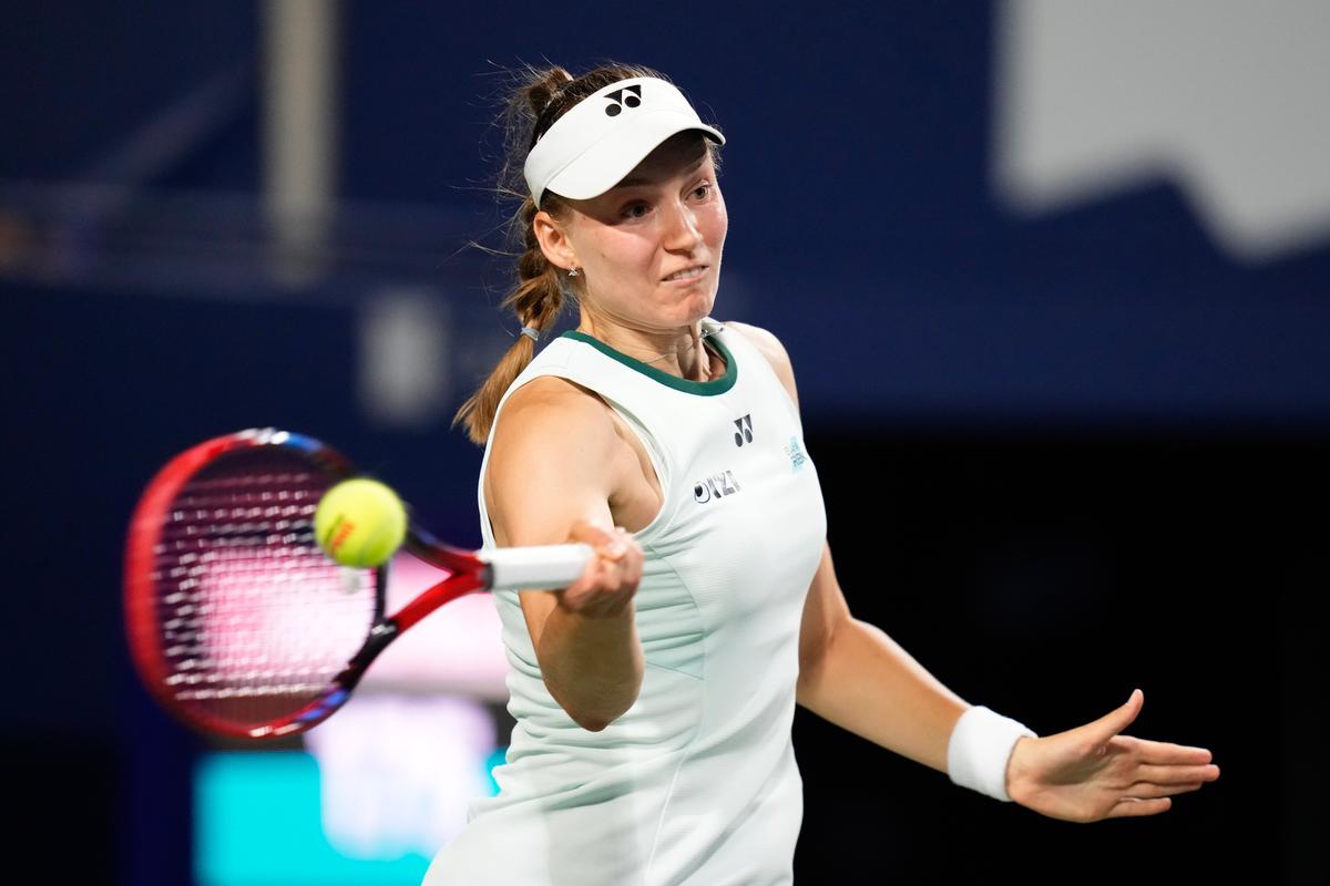 WTA Toronto: Gauffová je v semifinále bez boja. Rybakinová vyradila legendu