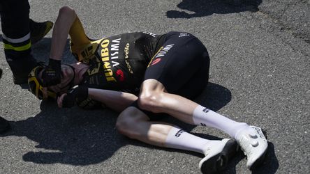 Cyklista tímu Jumbo-Visma bojoval o život po ťažkej nehode