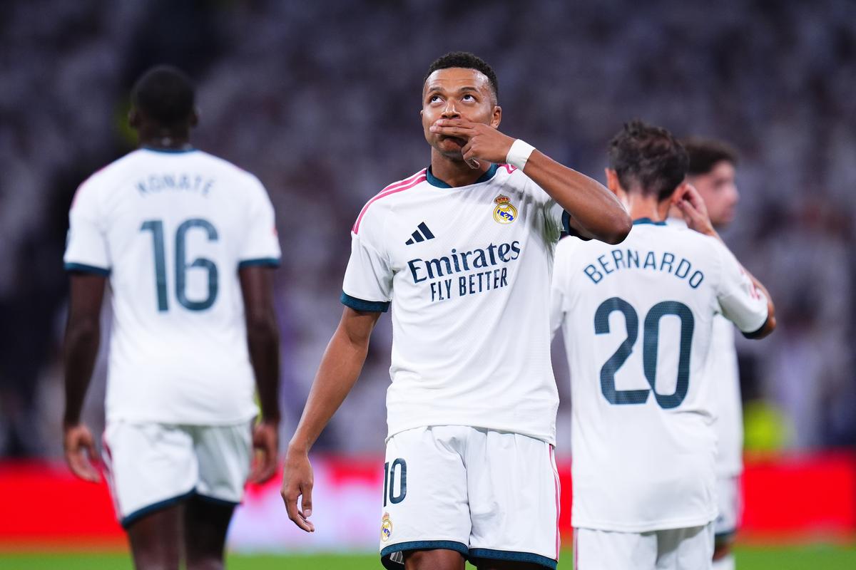 Jasná záležitosť! Real Madrid nedal súperovi šancu, Barcelone dýcha na krk