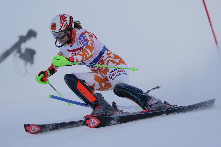 Petra Vlhová dnes bojuje o víťazstvo v 2. kole slalomu v Courcheveli (audiokomentár)