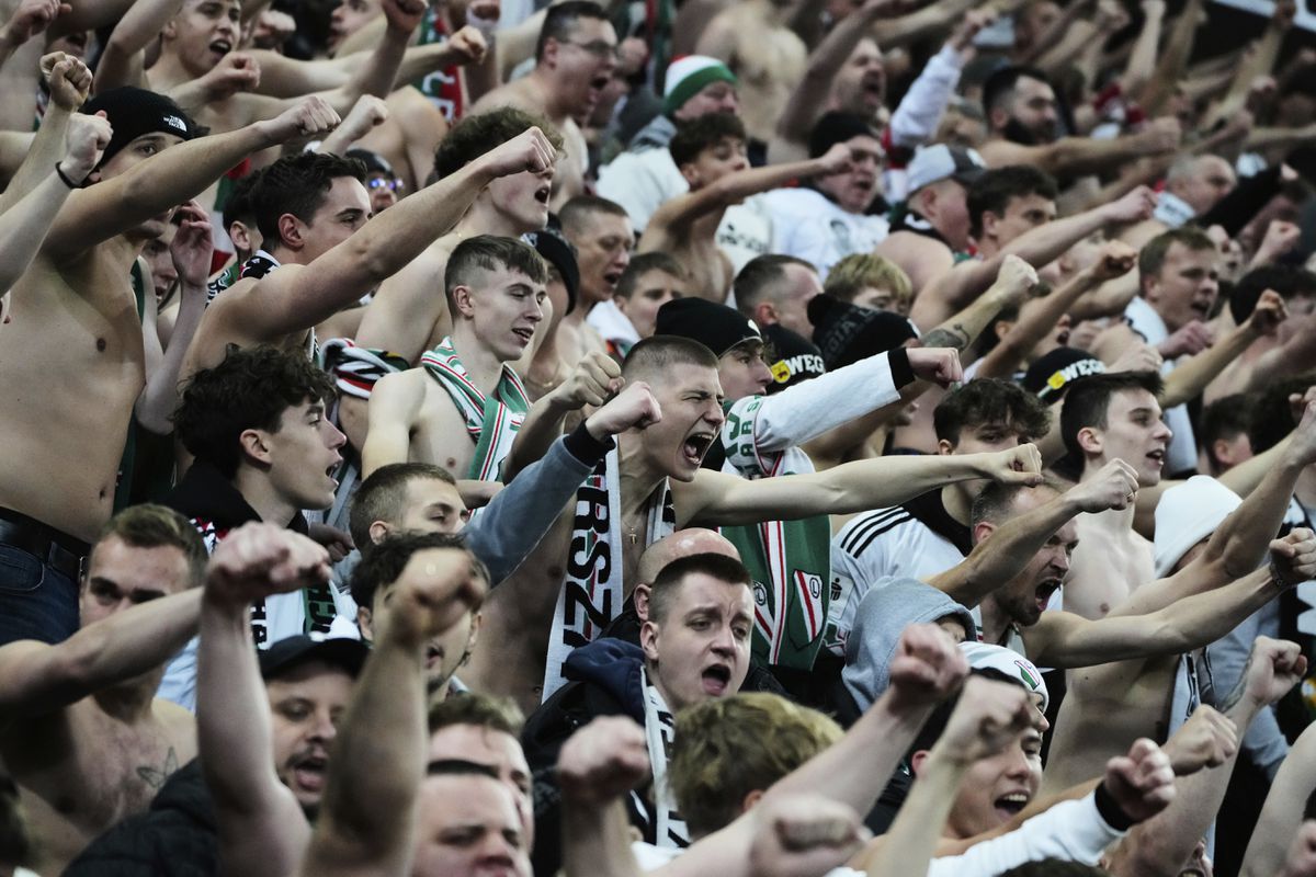 VIDEO Jasný odkaz fanúšikov Legie. Výbuch v Konferenčnej lige si najviac zlízol majiteľ klubu