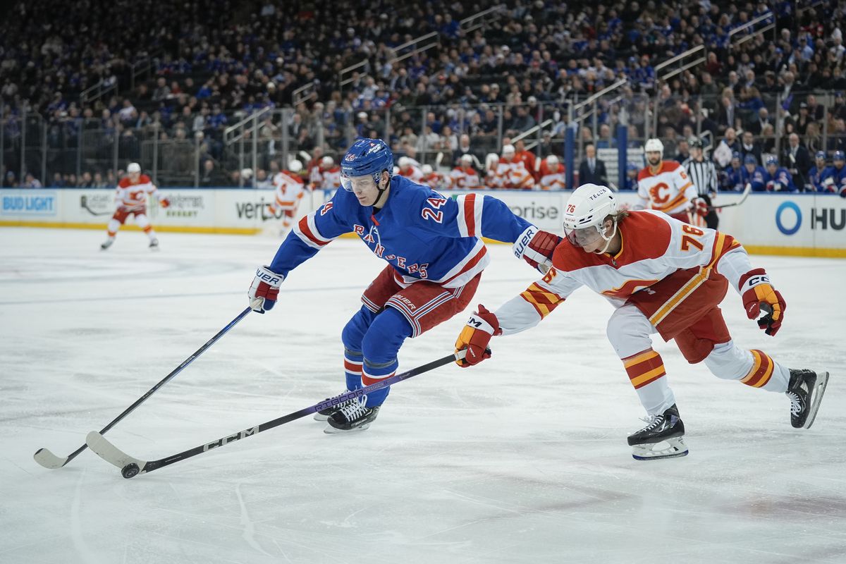 Slovak Ice Hockey Player Adam Ružička Makes Debut with Arizona Coyotes but Loses to Philadelphia Flyers